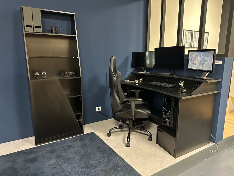 Foto de cliente de Mesa Gaming VENOM Con Led Negro Mate 160 cm