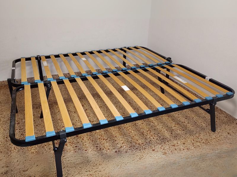 Foto de cliente de Juego de Patas para Somier Canguro (90 cm) Herrajes Completos 40x30 mm