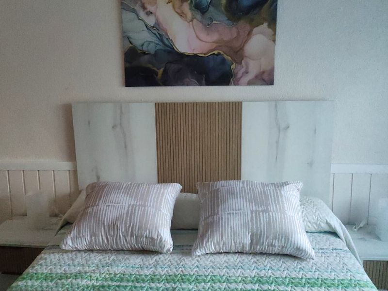 Foto de cliente de Cabecero De Cama Arles Blanco Albo y Roble Rayado 159 cm