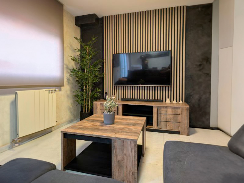 Foto de cliente de Pack Salón Mónaco Industrial En Roble Oscuro y Negro (Mesa TV + Mesa Centro)