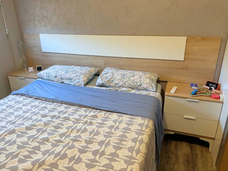 Foto de cliente de Cabecero de Cama con Mesitas Para Habitación Matrimonio 247 cm