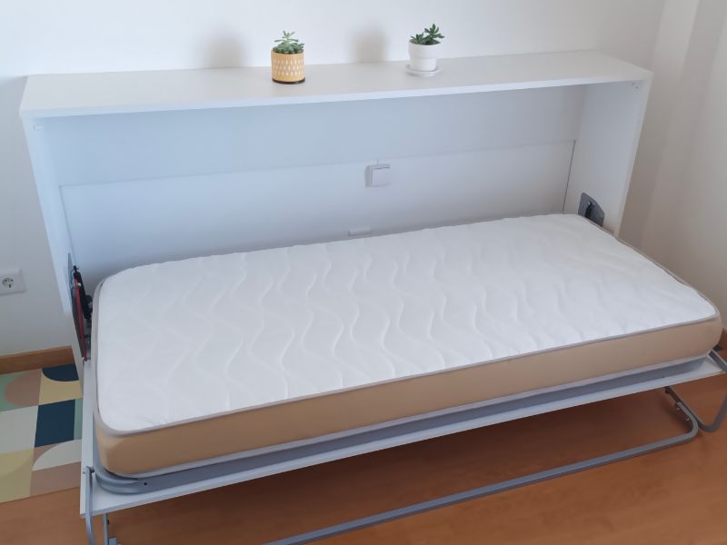Foto de cliente de Cama Plegable Abatible Color Blanco Liso 90x190 cm