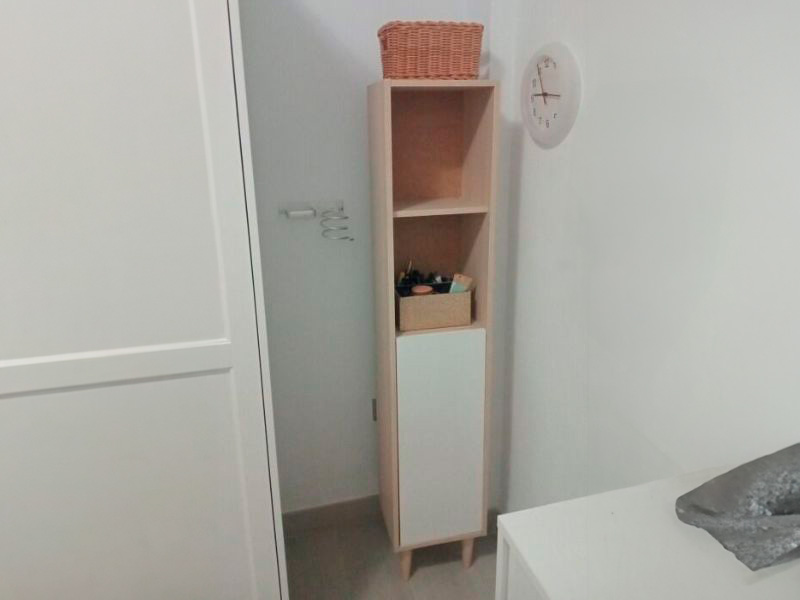 Foto de cliente de Columna De Baño Verona Roble Y Blanco Brillo 30x150 cm
