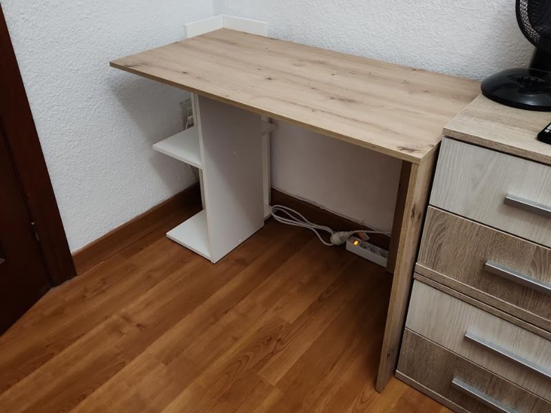 Foto de cliente de Mesa escritorio Kenia Roble Nodi y Blanco Artik 100 cm
