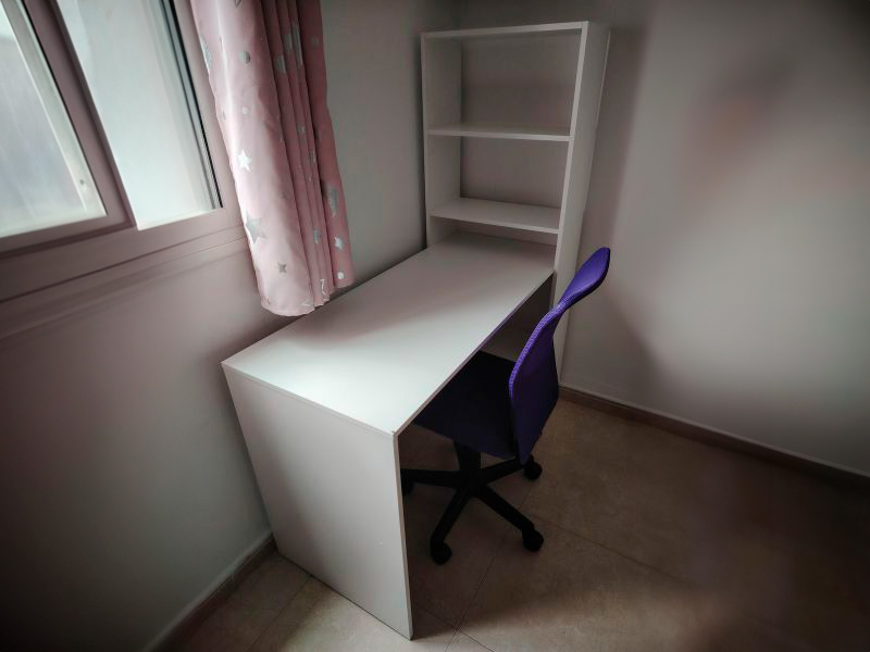 Foto de cliente de Mesa de escritorio con estanteria reversible Duplo Blanco 120 cm