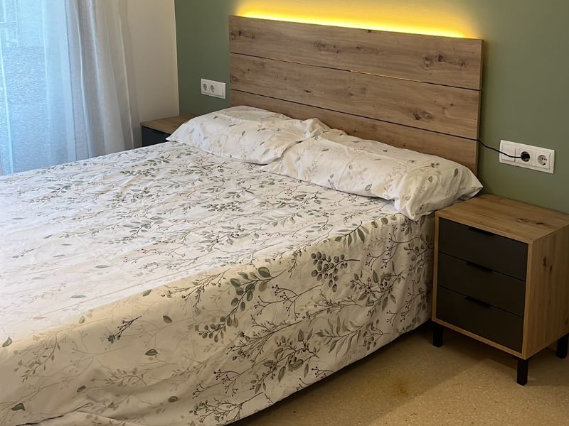 Foto de cliente de Cabecero con Mesitas Roble Nodi Y Gris Antracita 240 cm