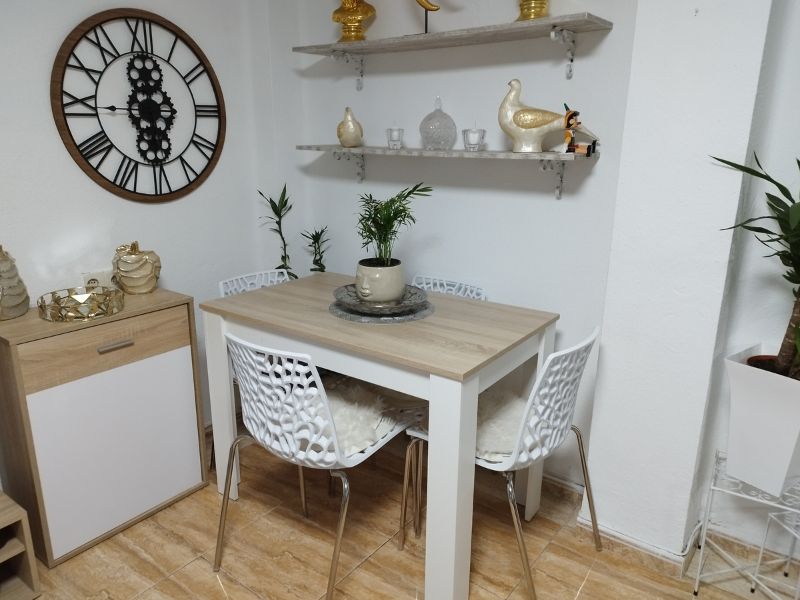 Foto de cliente de Mesa de cocina Cloe fija auxiliar roble y blanco 78x109x67 cm