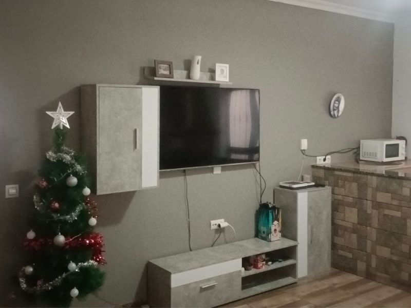Foto de cliente de Mueble de Salón Comedor Kolm Color Blanco Mate y Gris Cemento 190 cm
