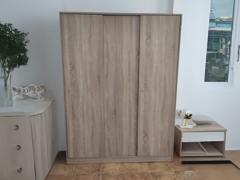 Foto de cliente de Armario Dormitorio De 3 Puertas Correderas 150x200 cm