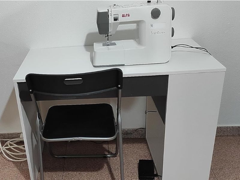 Foto de cliente de Escritorio Masster 1 cajón blanca y gris 101 cm