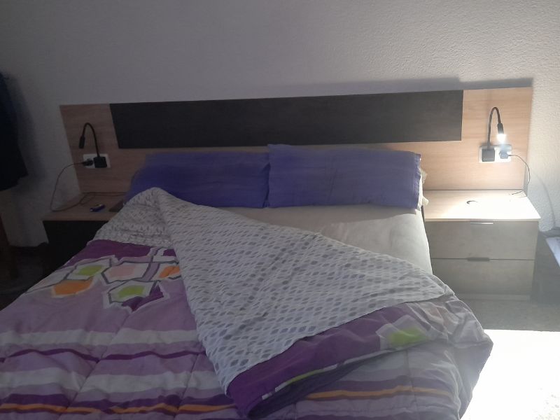 Foto de cliente de Cabecero de Cama con Mesita Andy Óxido 247 cm