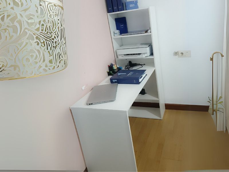 Foto de cliente de Mesa de escritorio con estanteria reversible Duplo Blanco 120 cm