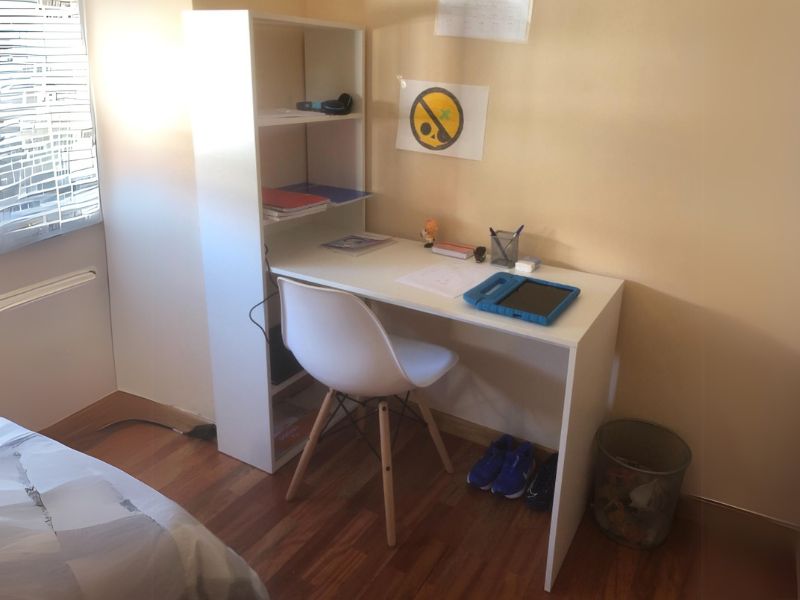 Foto de cliente de Mesa de escritorio con estanteria reversible Duplo Blanco 120 cm