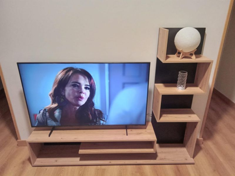 Foto de cliente de Mueble Salón Snake Color Roble Artisan y Negro 160 cm