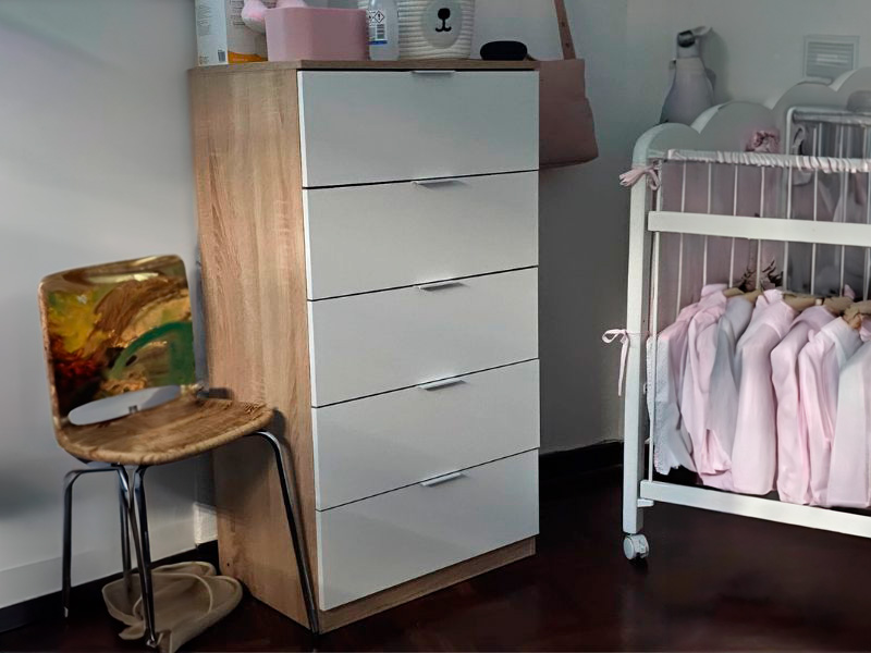Foto de cliente de Sinfonier Blanco Roble 5 Cajones Luca 60x110 cm