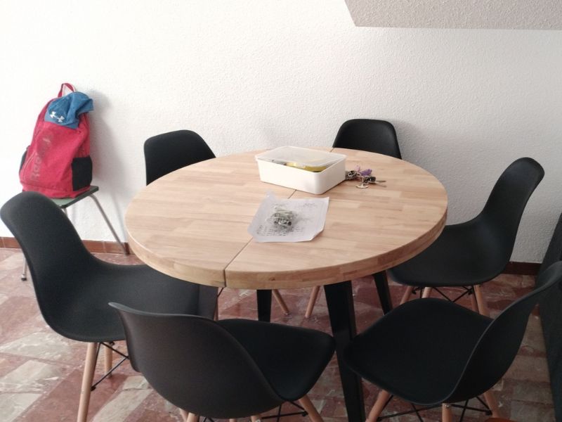 Foto de cliente de Mesa Comedor Redonda Extensible Berg Madera Color Roble Nordish y Negro 100-180x100 cm
