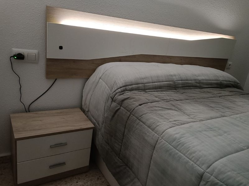 Foto de cliente de Cabecero Cama Future o Asimetric con LED dormitorio Principal Sahara y Blanco  220 cm