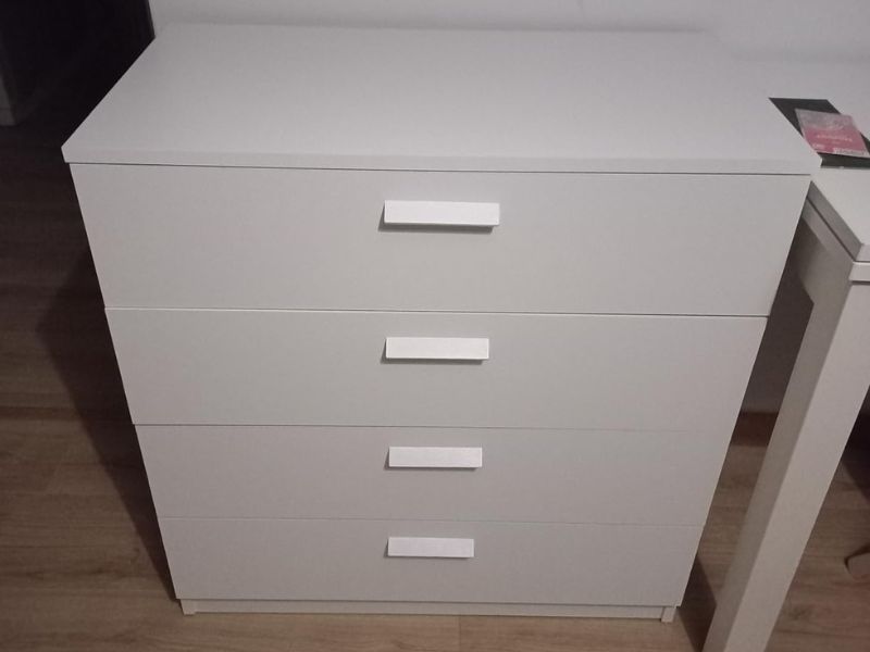 Foto de cliente de Cómoda Blanca 4 Cajones Tibet 74x78 cm