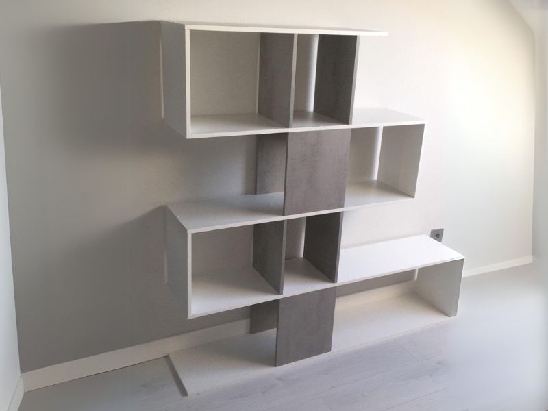 Foto de cliente de Estantería Moderna Diseño Zig Zag Color Gris Cemento Y Blanco 145x145x28 cm