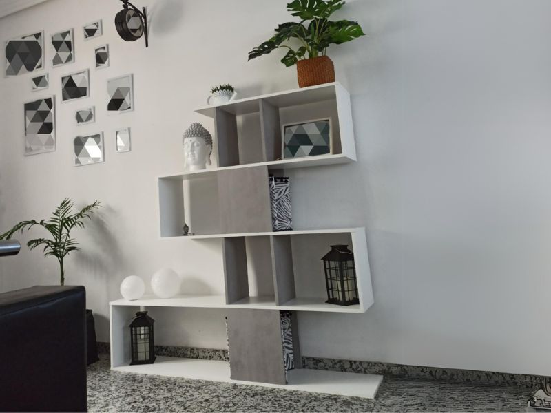 Foto de cliente de Estantería Moderna Diseño Zig Zag Color Gris Cemento Y Blanco 145x145x28 cm