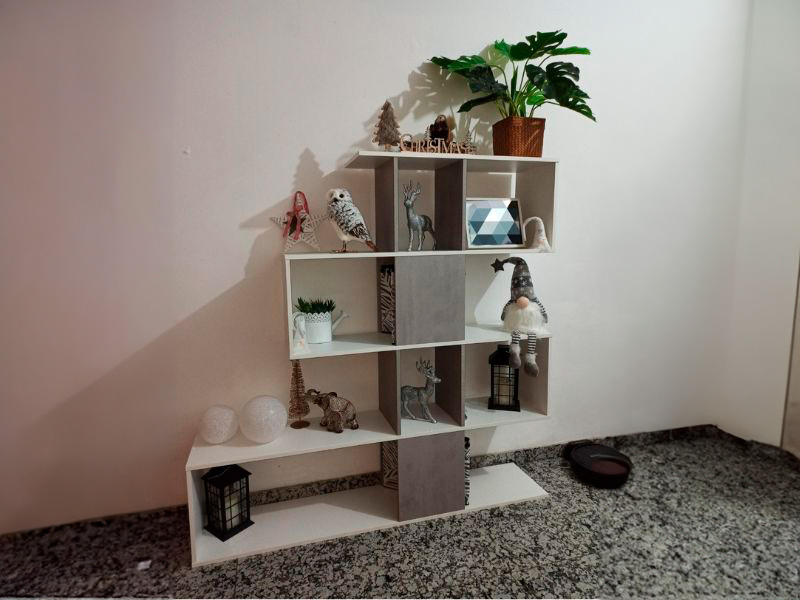 Foto de cliente de Estantería Moderna Diseño Zig Zag Color Gris Cemento Y Blanco 145x145x28 cm