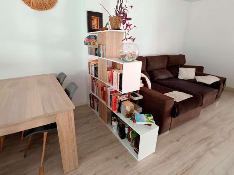 Foto de cliente de Estantería o librería Zig-zag en color roble canadian y blanco 145x145x28 cm