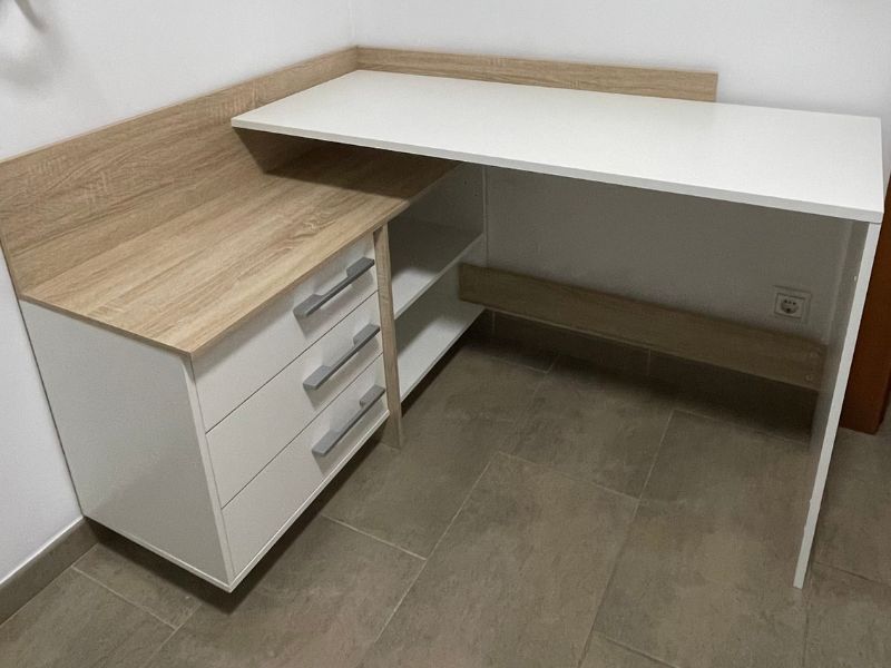 Foto de cliente de Escritorio con cajonera 129 cm roble cepillado y blanco mate