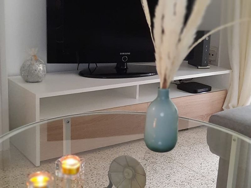 Foto de cliente de Mesa Multimedia TV Color Blanco Artik Y Roble Canadian 130 cm