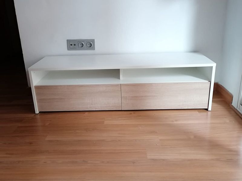 Foto de cliente de Mesa Multimedia TV Color Blanco Artik Y Roble Canadian 130 cm
