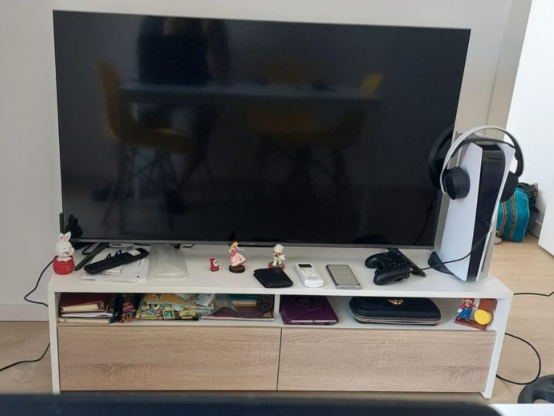 Foto de cliente de Mesa Multimedia TV Color Blanco Artik Y Roble Canadian 130 cm