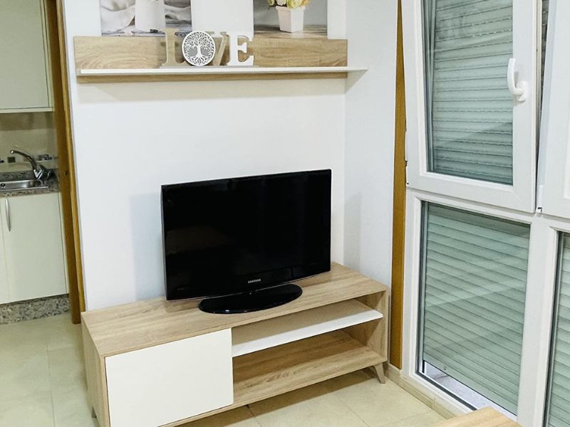 Foto de cliente de Pack salón Kikua Plus estilo nórdico roble y blanco artik