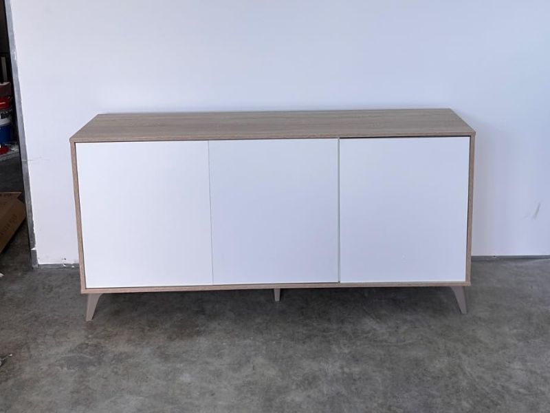 Foto de cliente de Aparador Kikua Plus 3 puertas roble blanco 154 cm