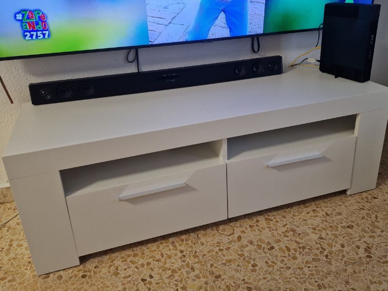 Foto de cliente de Mesa de TV de 120 cm blanco artik puertas abatibles