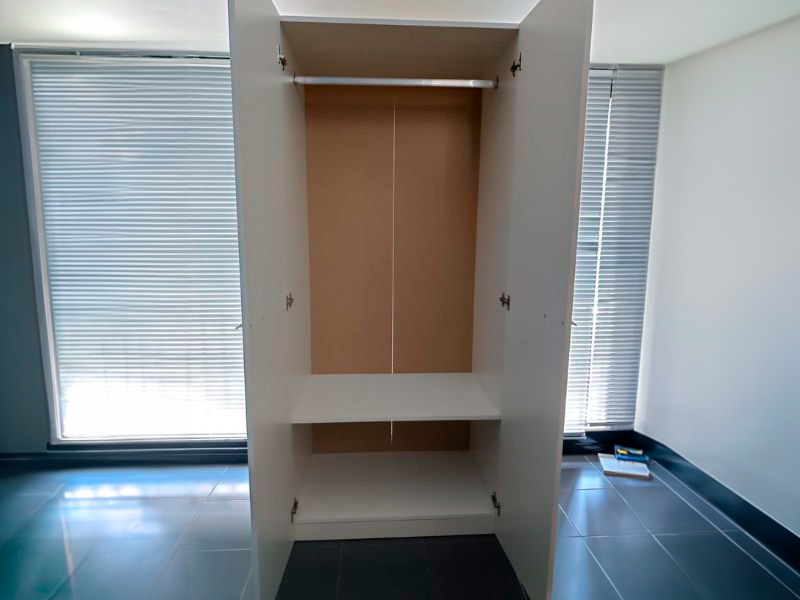 Foto de cliente de Armario 2 Puertas Tibet Color Roble Cambrian y Blanco 79x180 cm