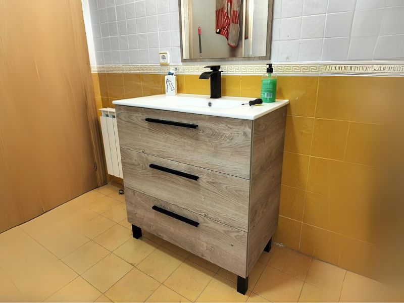 Foto de cliente de Mueble de Baño Pack con Columna (Incluye Lavabo y Espejo)