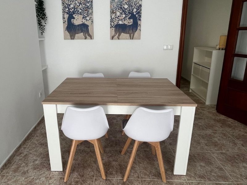Foto de cliente de Pack Mesa con 4 Sillas Estilo Nórdico Color Blanco y Roble Canadian