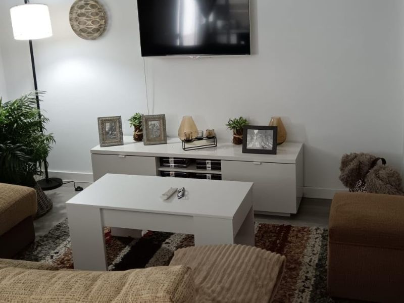 Foto de cliente de Salón Color Blanco Estilo Industrial Andy Moderno