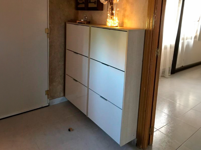 Foto de cliente de Mueble Zapatero Recibidor 3 Puertas Color Roble Y Blanco Brillo 60 cm