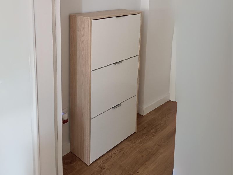 Foto de cliente de Mueble Zapatero Recibidor 3 Puertas Color Roble Y Blanco Brillo 60 cm