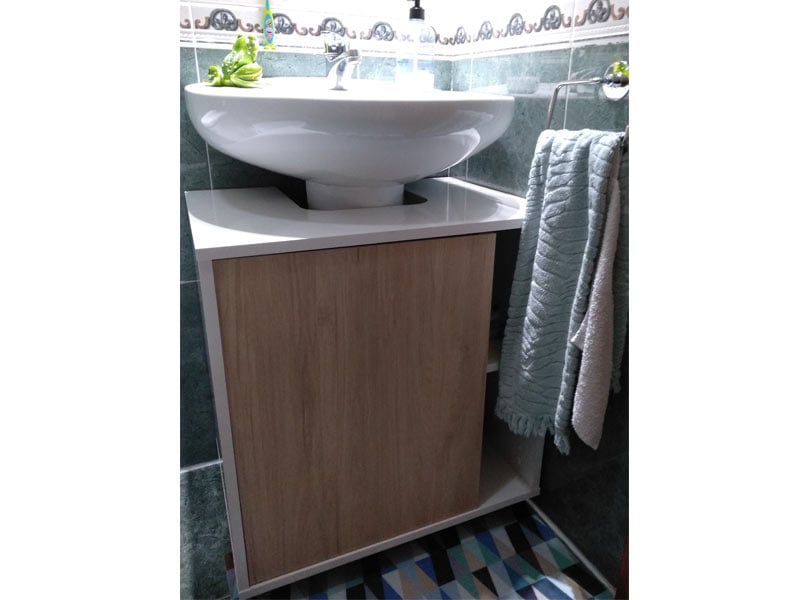 Mueble baño lavabo pedestal Saina lavamanos pie blanco brillo y roble 59x45