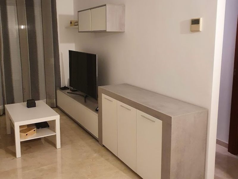 Foto de cliente de Aparador Salón Comedor Estilo Industrial Con 3 Puertas Color Gris Cemento Y Blanco 144 cm