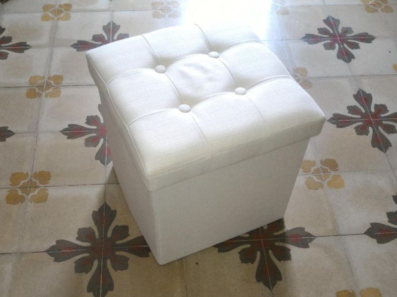 Foto de cliente de Baúl Puff Plegable Lysandre en Color Beige con Terciopelo 38x38 cm