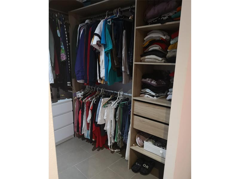 Foto de cliente de Vestidor Abierto Dormitorio Liam Roble Kronberg 123-185x205 cm