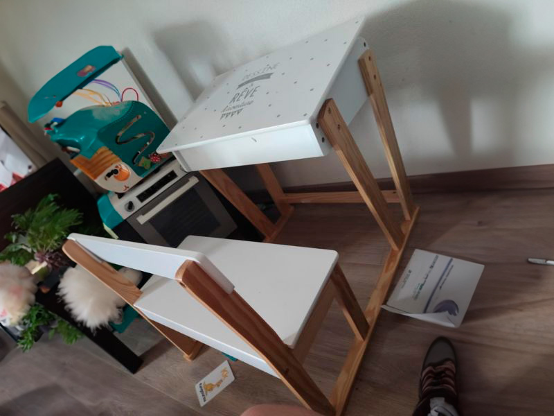Foto de cliente de Mesa Infantil Pupitre Con Banco Écriture Color Blanco Y Roble Claro 64 cm