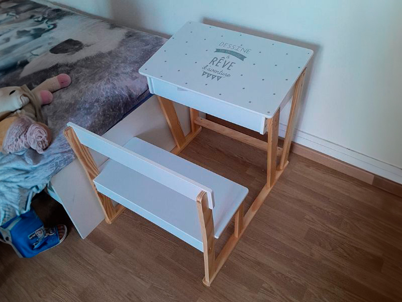 Foto de cliente de Mesa Infantil Pupitre Con Banco Écriture Color Blanco Y Roble Claro 64 cm