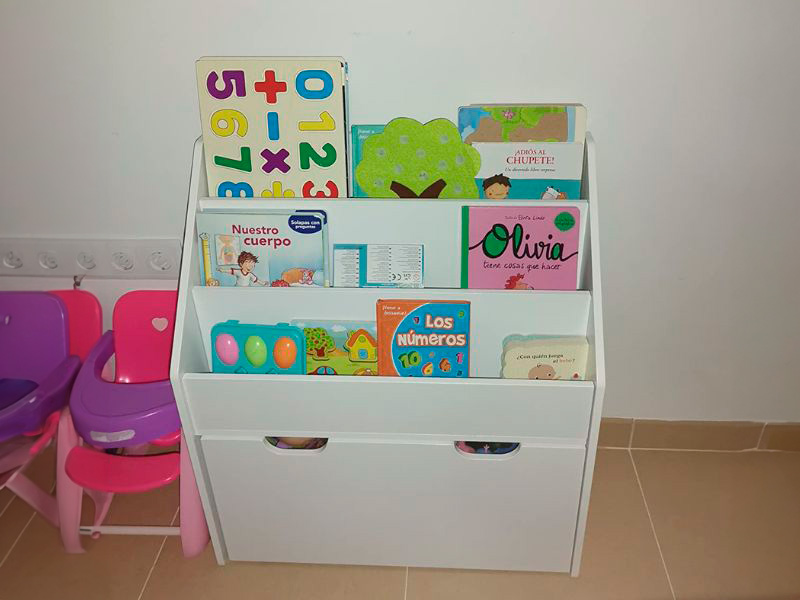 Foto de cliente de Mueble Infantil Estantería Librería con Cajón Color Blanco 63x70x30 cm