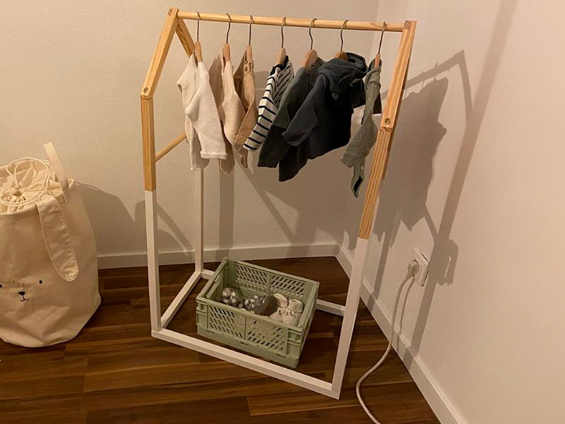 Foto de cliente de Mueble Infantil Burro de Ropa Forma de Casa en Blanco y Roble Claro 60x100x37 cm