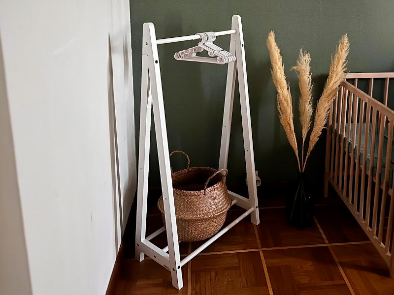 Foto de cliente de Perchero Infantil Tipo Burro en Color Blanco 60x114x30 cm