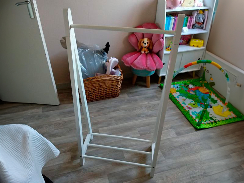 Foto de cliente de Perchero Infantil Tipo Burro en Color Blanco 60x114x30 cm
