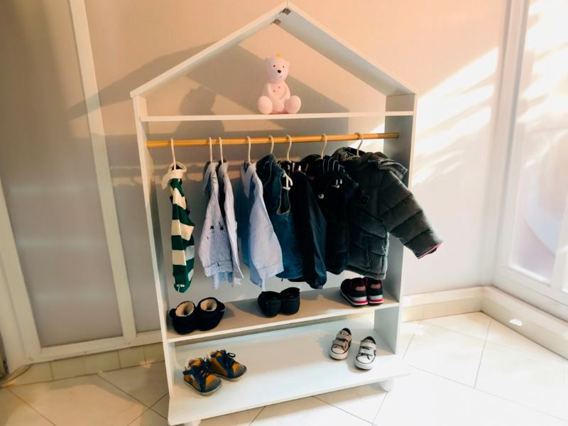 Foto de cliente de Mueble Infantil Burro De Ropa Casa Con Ruedas Color Blanco 81x120 cm